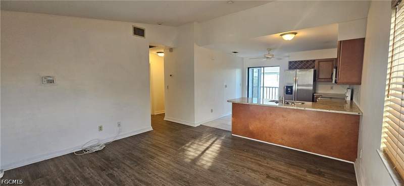 2 bedroom Condominium at 4904 Vincennes Ct 209, Miramar Arms Condo, Cape Coral — photo 3