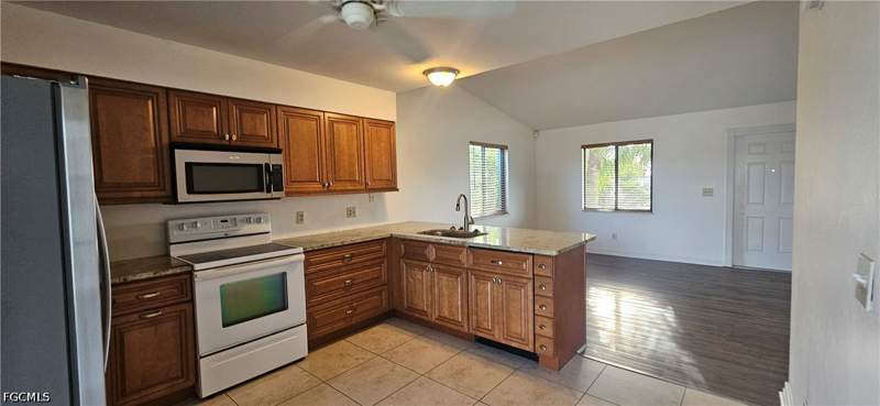 2 bedroom Condominium at 4904 Vincennes Ct 209, Miramar Arms Condo, Cape Coral — photo 5