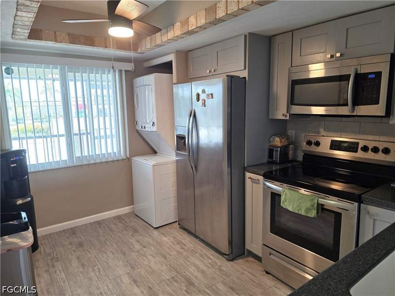 2 bedroom Condominium at 1617 SE 26th St 202, Coralee Condo, Cape Coral — photo 4
