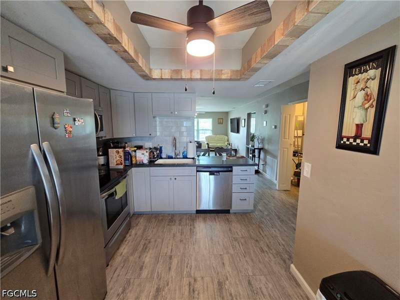 2 bedroom Condominium at 1617 SE 26th St 202, Coralee Condo, Cape Coral — photo 5