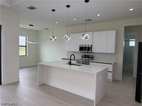 3806 60th Ave NE, Naples FL - photo 6 of 27