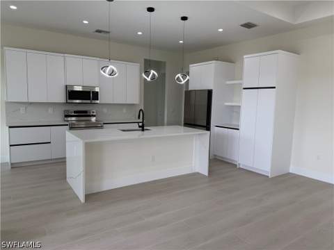 3806 60th Ave NE, Naples FL - photo 8 of 27