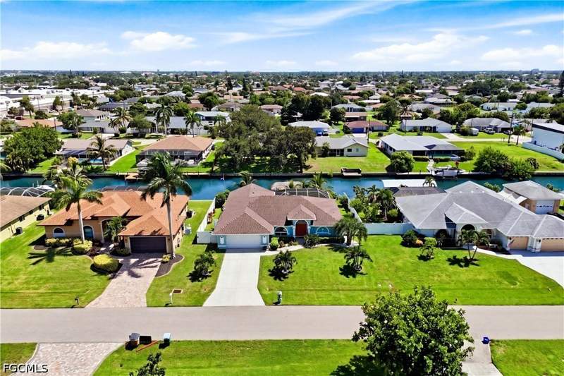 3 bedroom SingleFamilyResidence at 1440 SE 13th Ter, Cape Coral, Cape Coral — photo 4