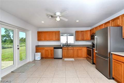 1116 Crestwood St E, Lehigh Acres FL - photo 14 of 39