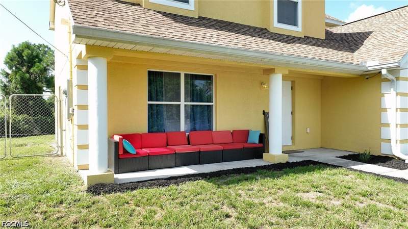 4 bedroom SingleFamilyResidence at 1116 Crestwood St E, Lehigh Acres, Lehigh Acres — photo 3