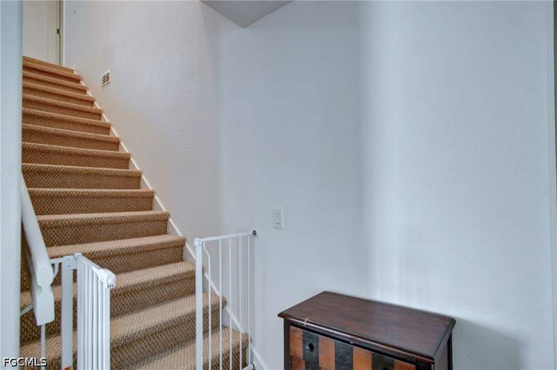 4 bedroom SingleFamilyResidence at 1116 Crestwood St E, Lehigh Acres, Lehigh Acres — photo 5