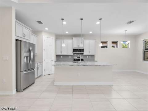 16382 Barclay Ct, Naples FL - photo 14 of 38