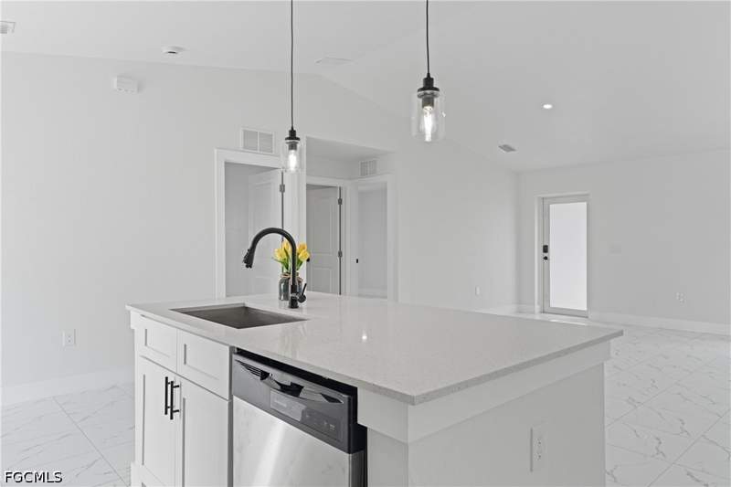 4 bedroom SingleFamilyResidence at 720 Grant Blvd, Lehigh Acres, Lehigh Acres — photo 4