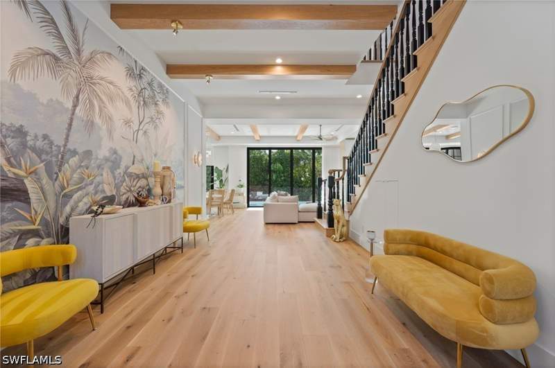 5 bedroom SingleFamilyResidence at 1140 8th St S, Olde Naples, Naples — photo 4