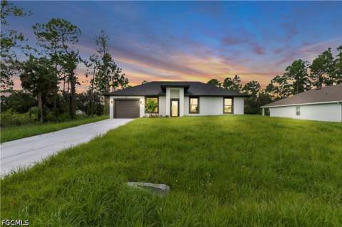 457 Woodman Dr, Lehigh Acres FL - photo 7 of 39