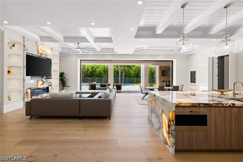 5 bedroom SingleFamilyResidence at 3280 Crayton Rd, Moorings, Naples — photo 5