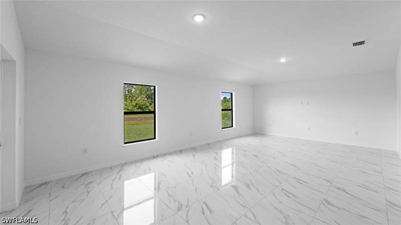4 bedroom SingleFamilyResidence at 940 Danube St, Lehigh Acres, Lehigh Acres — photo 2
