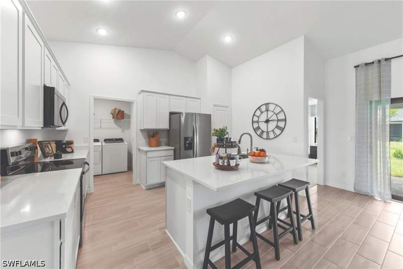 4 bedroom SingleFamilyResidence at 525 Willowbrook Dr, Lehigh Acres, Lehigh Acres — photo 5