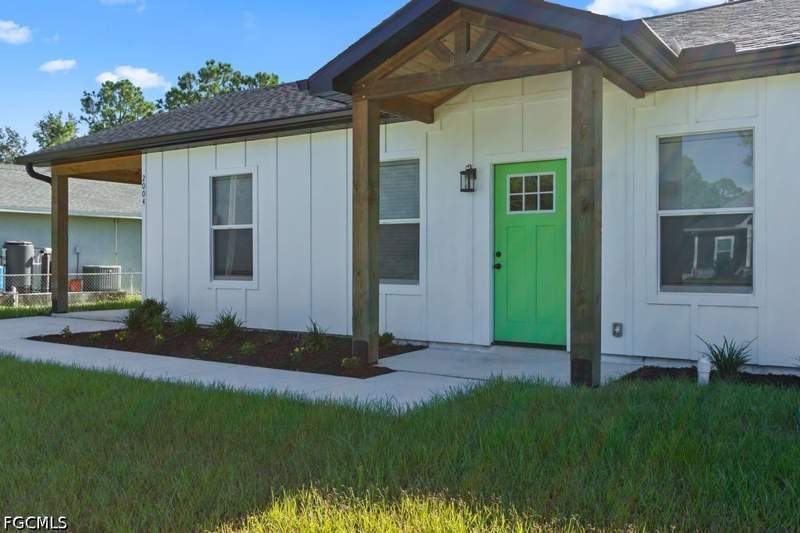 3 bedroom SingleFamilyResidence at 2004 Grayson Ave, Lehigh Acres, Alva — photo 3