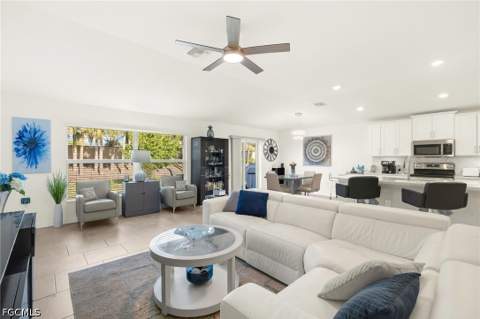 3813 Treasure Oak Way, Fort Myers FL - photo 6 of 32
