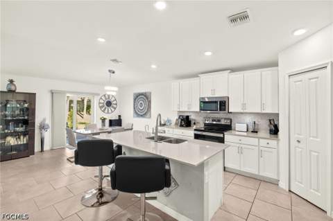 3813 Treasure Oak Way, Fort Myers FL - photo 9 of 32