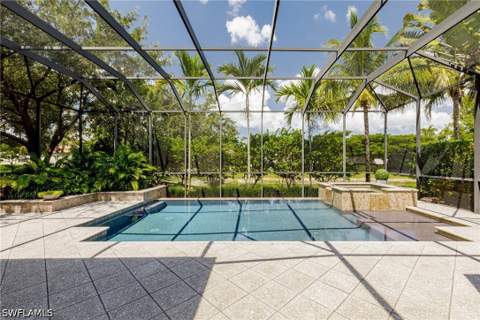 16759 Cabreo Dr, Naples FL - photo 6 of 32