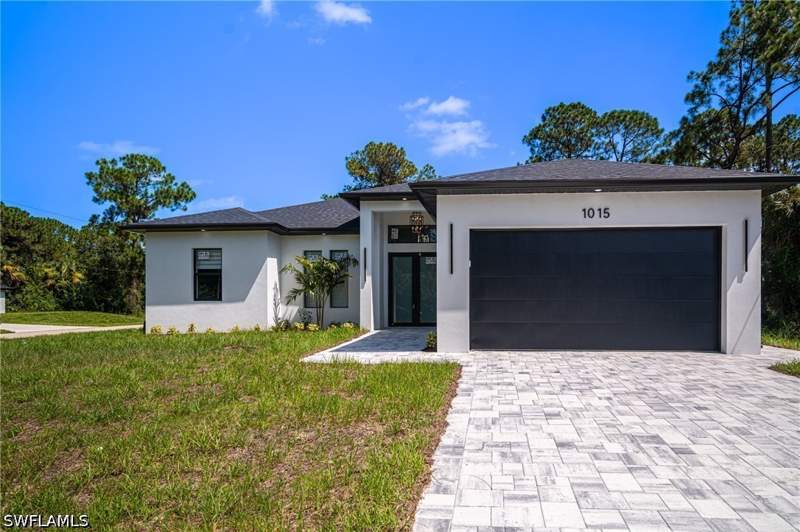 3 bedroom SingleFamilyResidence at 1015 Bagget St E, Lehigh Acres, Lehigh Acres — photo 2