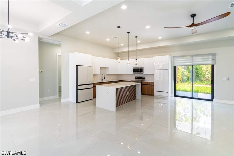 3 bedroom SingleFamilyResidence at 1015 Bagget St E, Lehigh Acres, Lehigh Acres — photo 4