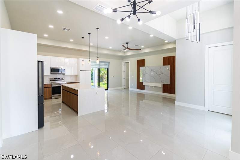 3 bedroom SingleFamilyResidence at 1015 Bagget St E, Lehigh Acres, Lehigh Acres — photo 5