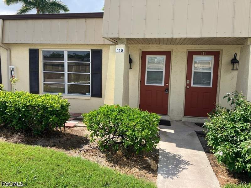 1 bedroom Attached at 116 Gledhill Ct, Cypress Lake Gardens Condo, Fort Myers — photo 3