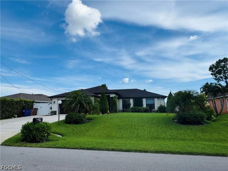 3 bedroom SingleFamilyResidence at 3803 18th St SW, Lehigh Acres, Lehigh Acres — photo 2