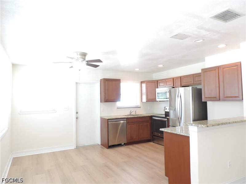 2 bedroom SingleFamilyResidence at 4481 Lagg Ave, Colonial Terrace, Fort Myers — photo 4
