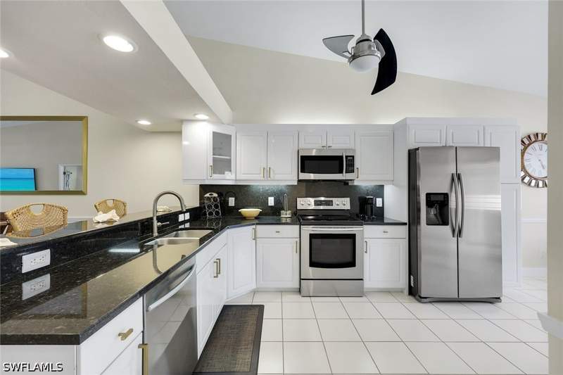 2 bedroom Condominium at 6720 Beach Resort Dr 10, Falling Waters Beach Resort, Naples — photo 4