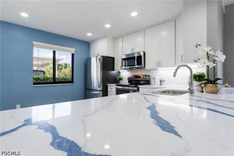 1016 SE 46th St 101, Cape Coral FL - photo 9 of 39