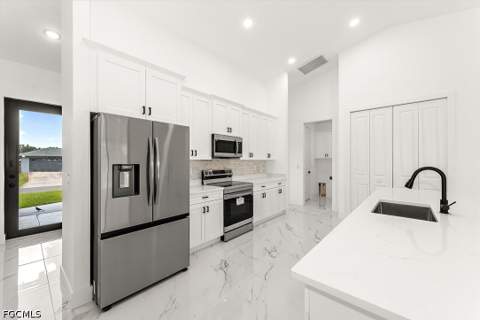 14070 Cedardale St, Fort Myers FL - photo 12 of 33