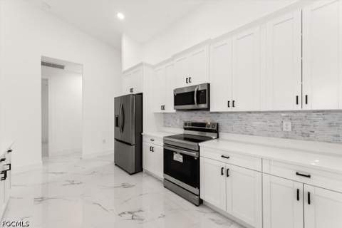 14070 Cedardale St, Fort Myers FL - photo 8 of 33