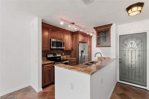 2121 Gulf Shore Blvd N 203, Naples FL - photo 11 of 39