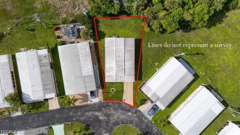 2 bedroom ManufacturedHome at 2984 Longview Ln, Lake Arrowhead Mob Village, North Fort Myers — photo 5