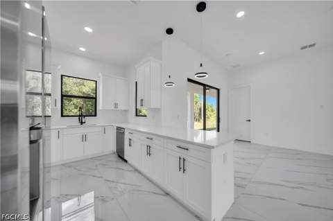 505 E 9th St, Lehigh Acres FL - photo 7 of 26