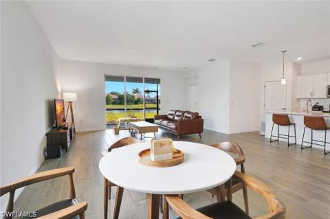 2301 Avocado Ln, Naples FL - photo 6 of 46