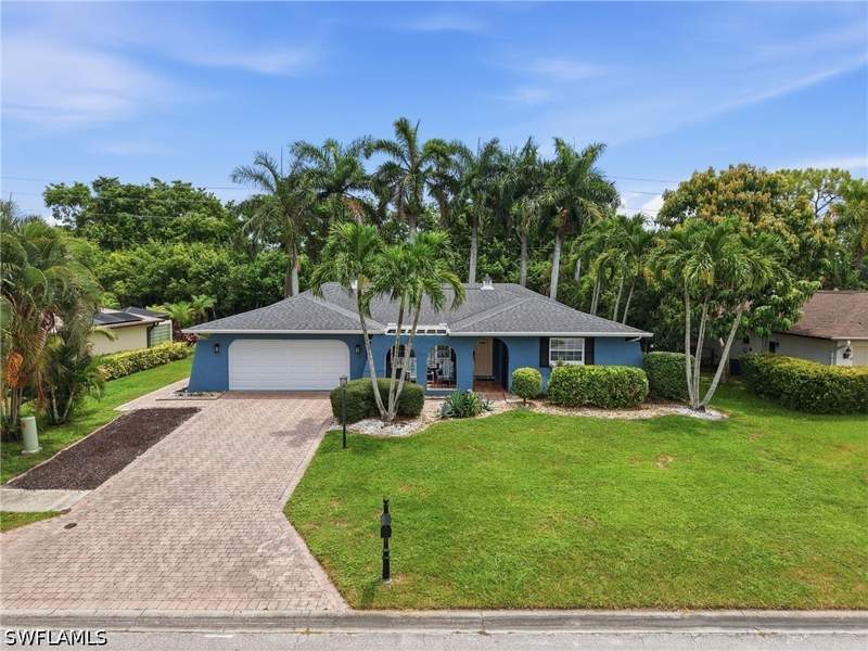 3 bedroom SingleFamilyResidence at 4561 Beechwood Lake Dr, Lakewood, Naples — photo 2