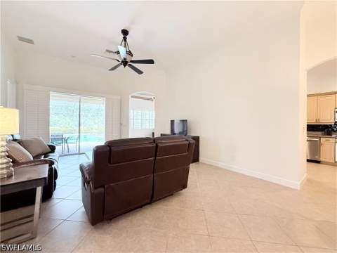 7903 Founders Cir, Naples FL - photo 15 of 40