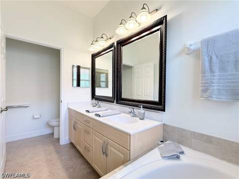 7903 Founders Cir, Naples FL - photo 20 of 40