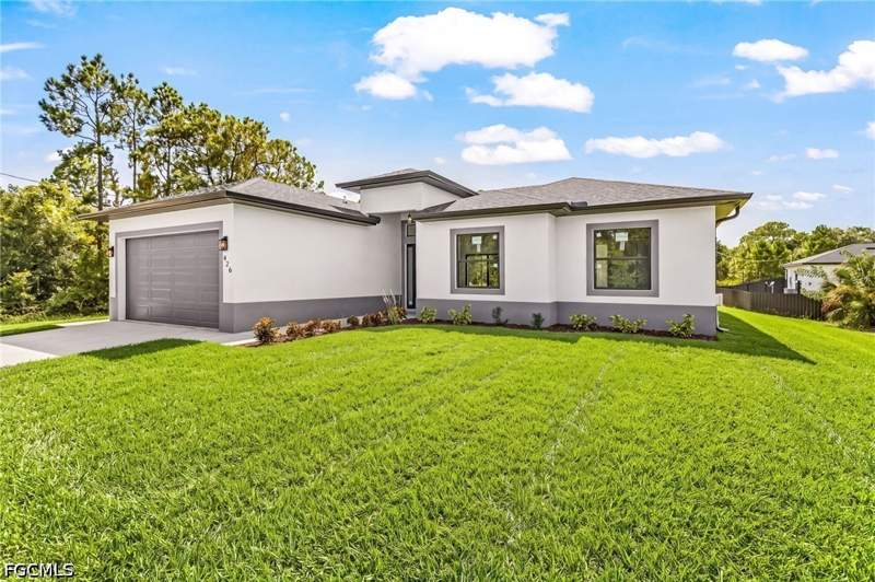3 bedroom SingleFamilyResidence at 426 Mallory Ave S, Lehigh Acres, Lehigh Acres — photo 2
