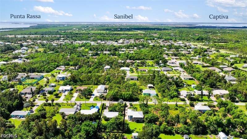 3 bedroom SingleFamilyResidence at 3680 Mango St, Pine Island Tropical Homesites, St James City — photo 5