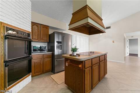 1238 N Brandywine Cir, Fort Myers FL - photo 18 of 46