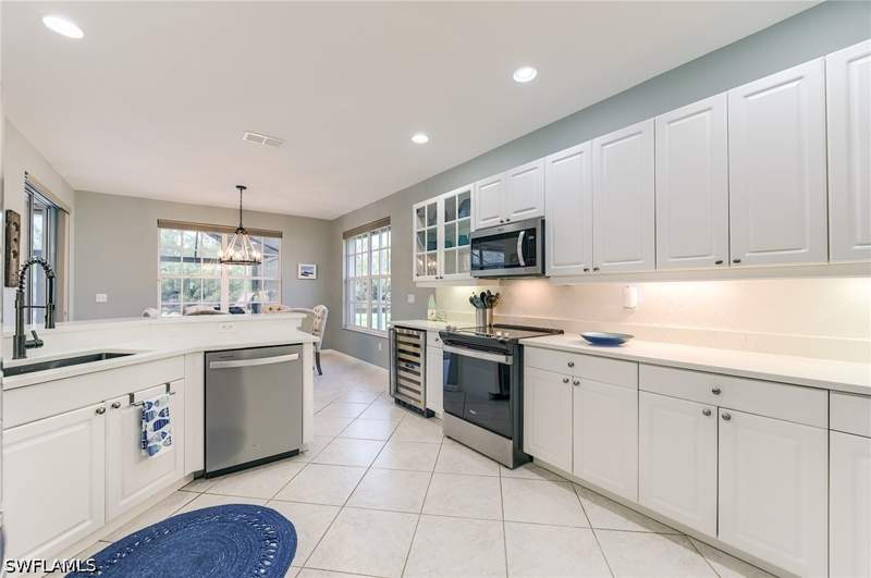 3 bedroom SingleFamilyResidence at 9271 Oak Strand Dr, Oak Strand, Estero — photo 5