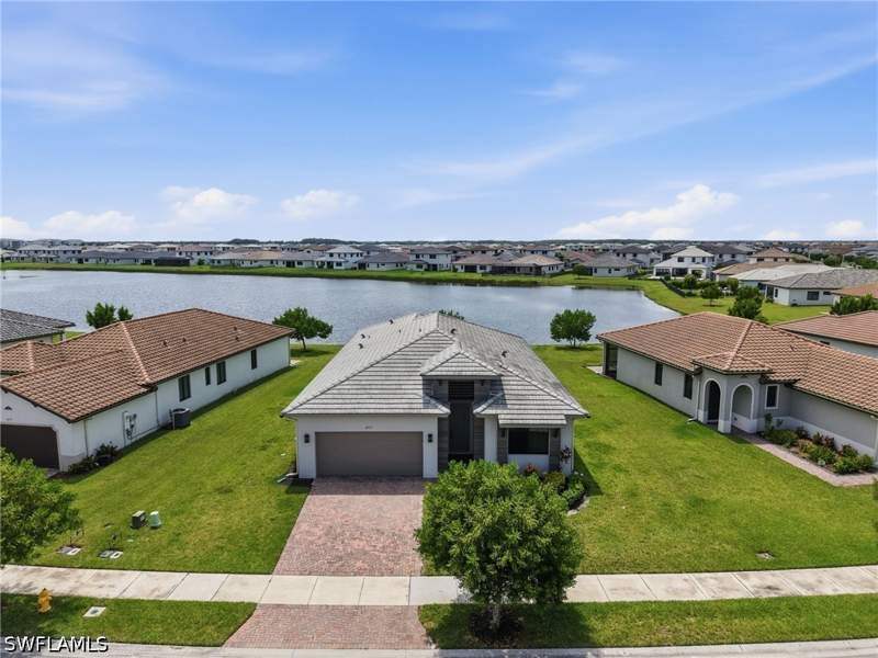 4 bedroom SingleFamilyResidence at 4993 Ofanto Ln, Maple Ridge, Ave Maria — photo 2