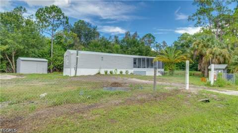 8352 Barbie Ln, North Fort Myers FL - photo 7 of 31