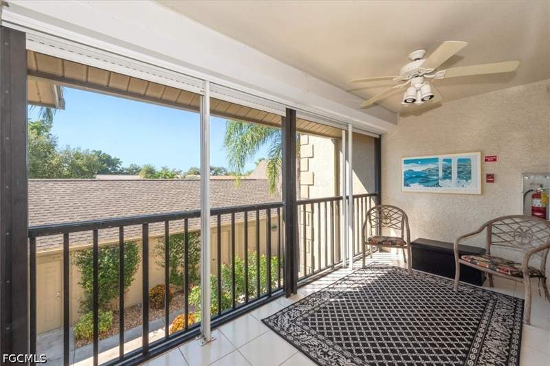 2 bedroom Condominium at 12541 Kelly Sands Way 27, Verandas, Fort Myers — photo 3