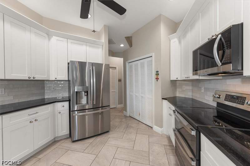 3 bedroom SingleFamilyResidence at 12952 Dresden Ct, Cross Creek Estates, Fort Myers — photo 5