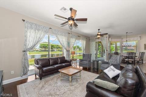 12952 Dresden Ct, Fort Myers FL - photo 8 of 38