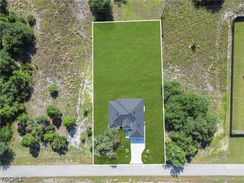 1717 Roosevelt Ave, Lehigh Acres FL - photo 6 of 39