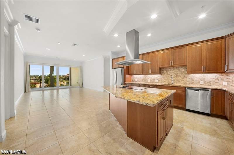 2 bedroom Condominium at 21450 Strada Nuova Cir A302, Genova, Estero — photo 2