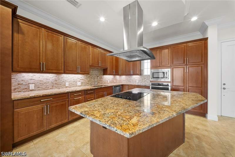 2 bedroom Condominium at 21450 Strada Nuova Cir A302, Genova, Estero — photo 4